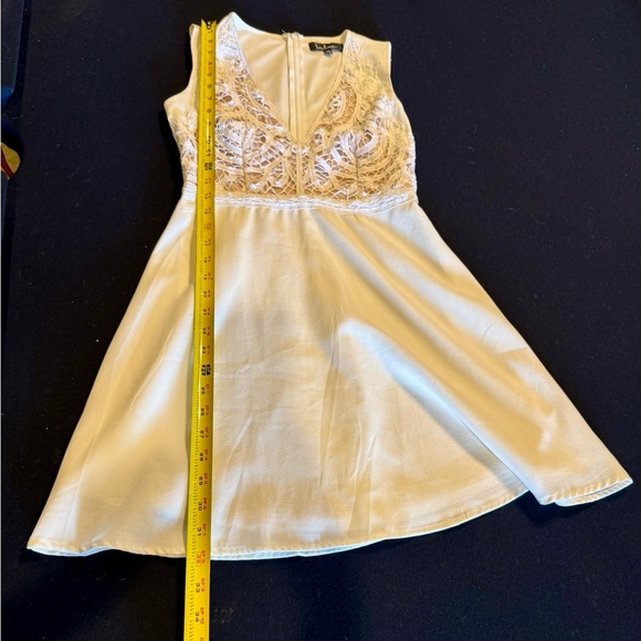 Elegant White Lace Dress Plunge Mini Dress by Lulus. Women’s XS - Picture 3 of 5